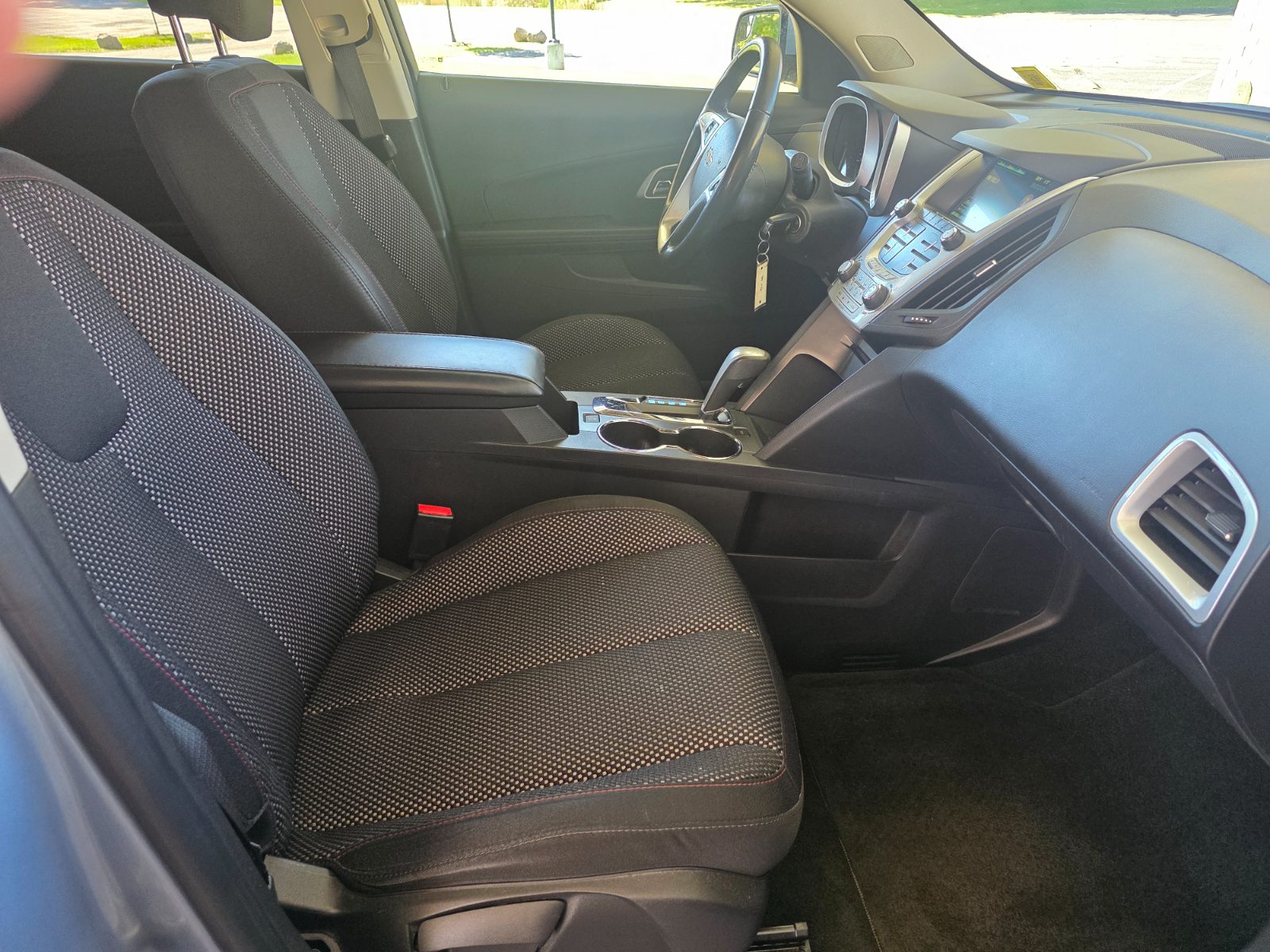 Chevrolet Equinox for sale at Chili Auto Outlet — photo 16