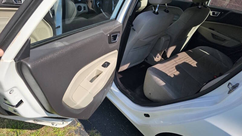 Ford Fiesta for sale at Arcia Services — photo 16