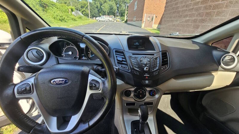Ford Fiesta for sale at Arcia Services — photo 15