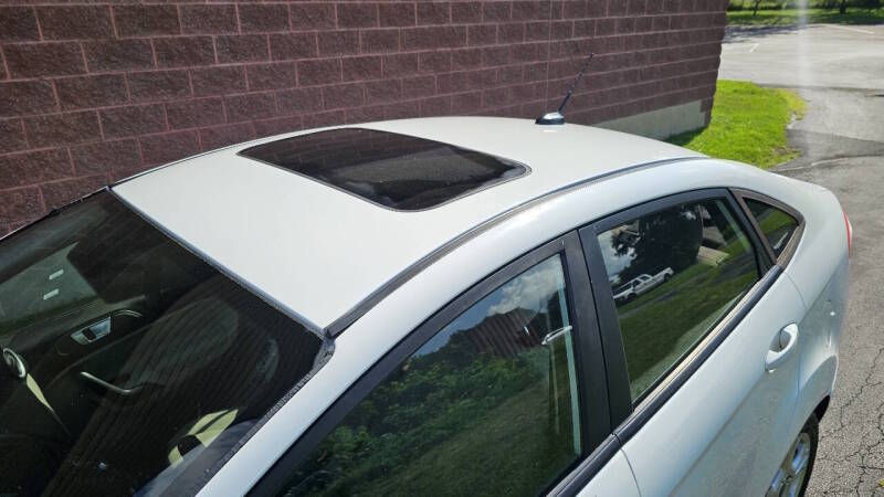 Ford Fiesta for sale at Arcia Services — photo 12