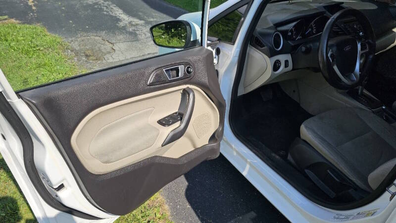 Ford Fiesta for sale at Arcia Services — photo 13