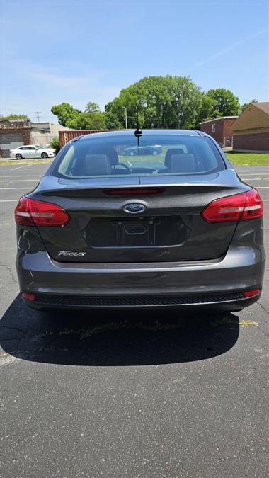 Ford Focus photo 6