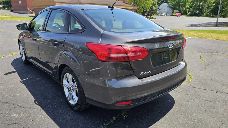 Ford Focus photo 7