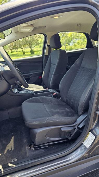 Ford Focus photo 14