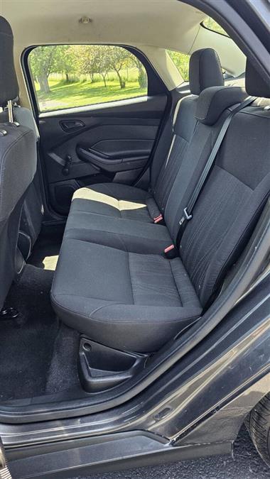 Ford Focus photo 16