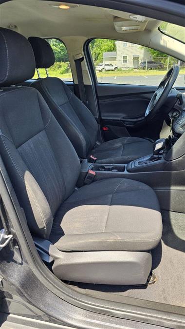 Ford Focus photo 22