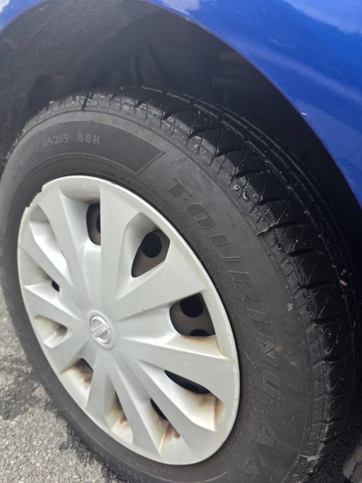 Nissan Versa photo 9