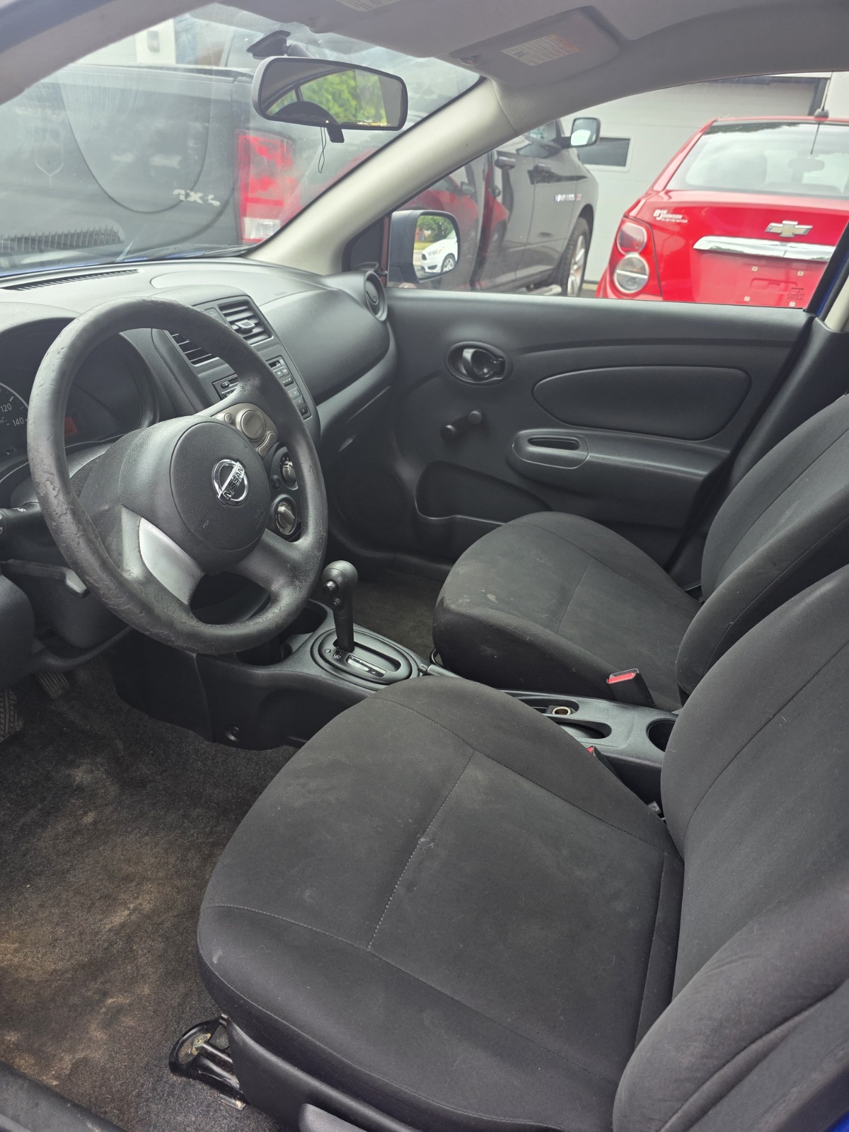 Nissan Versa photo 10