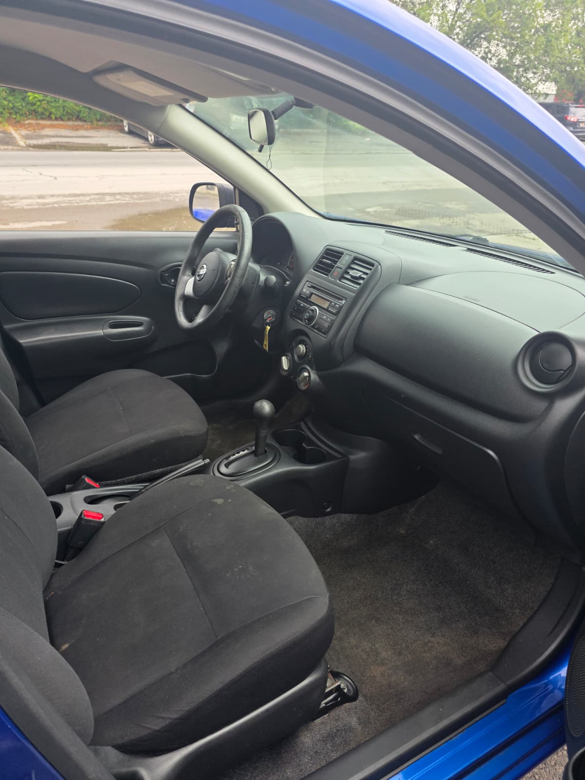 Nissan Versa photo 11