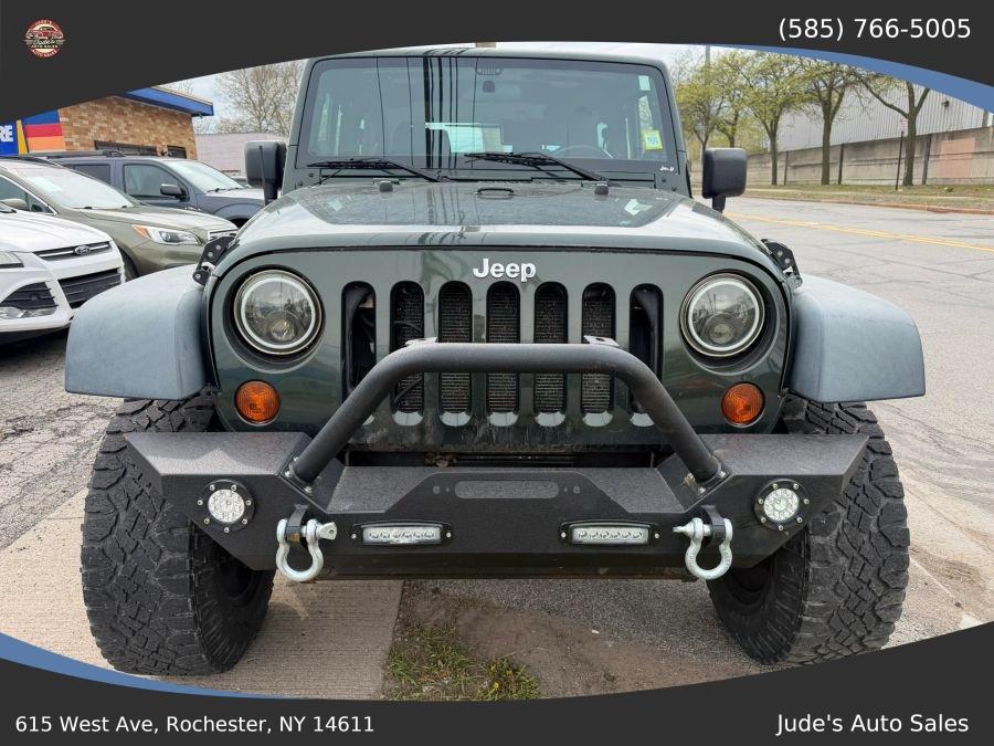 Jeep Wrangler photo 2