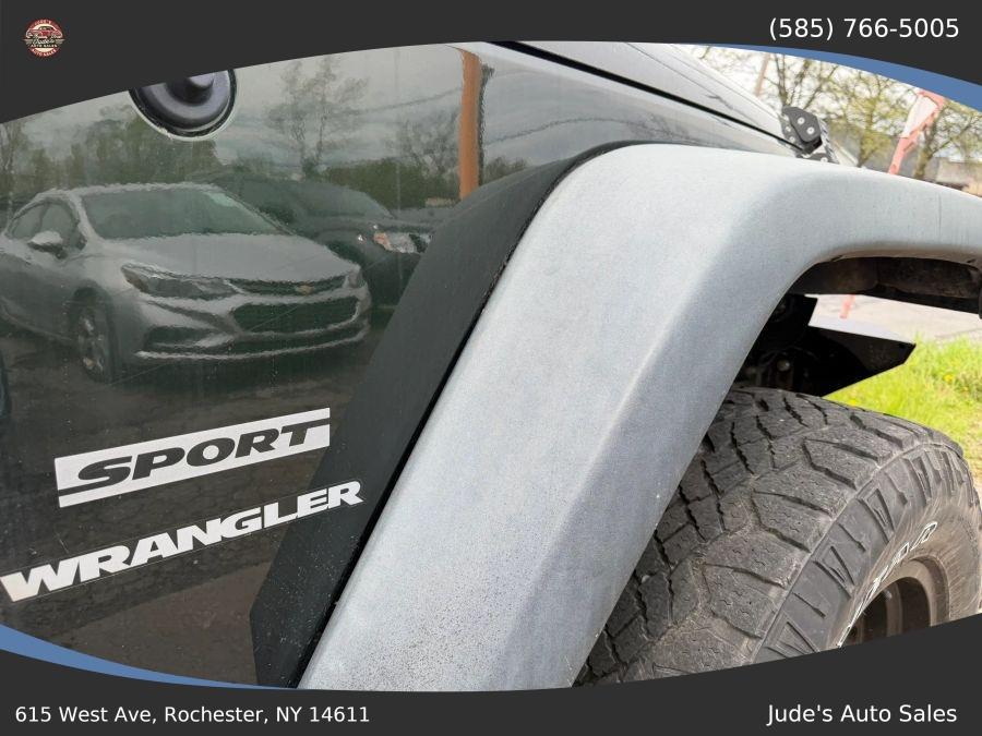 Jeep Wrangler photo 12