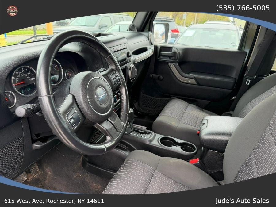 Jeep Wrangler photo 13