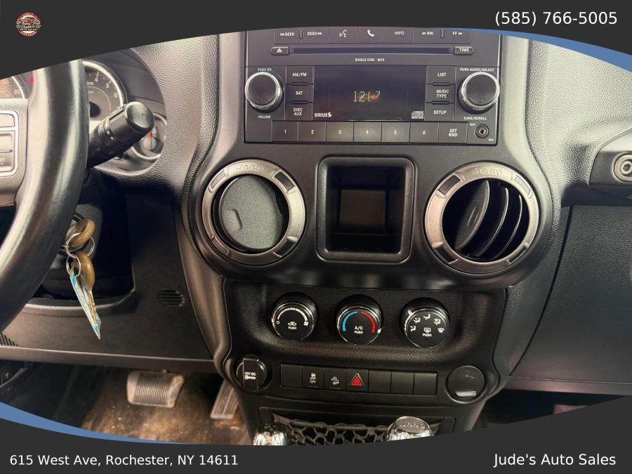 Jeep Wrangler photo 19