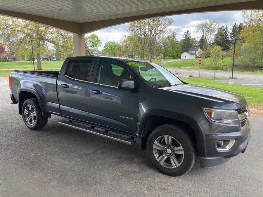 Chevrolet Colorado Crew Cab photo 3