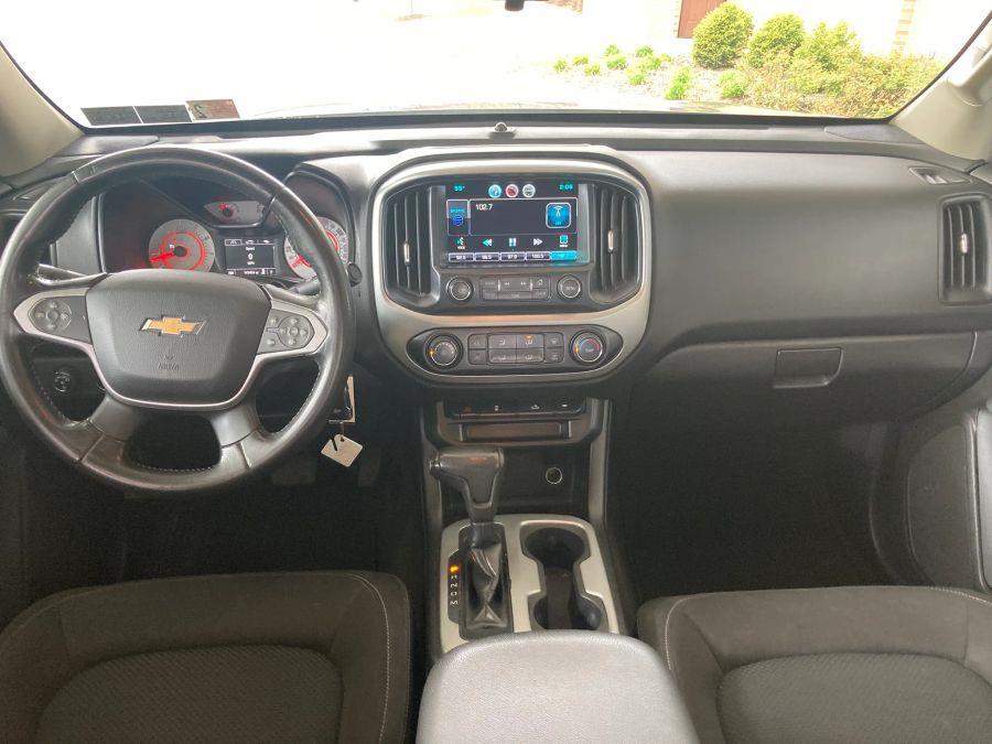 Chevrolet Colorado Crew Cab photo 21