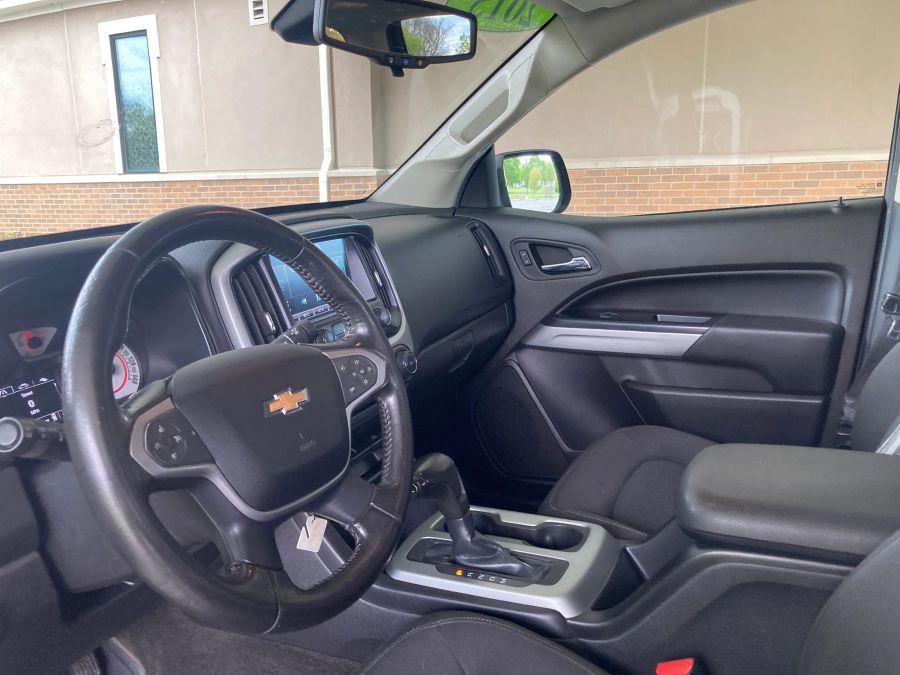 Chevrolet Colorado Crew Cab photo 22