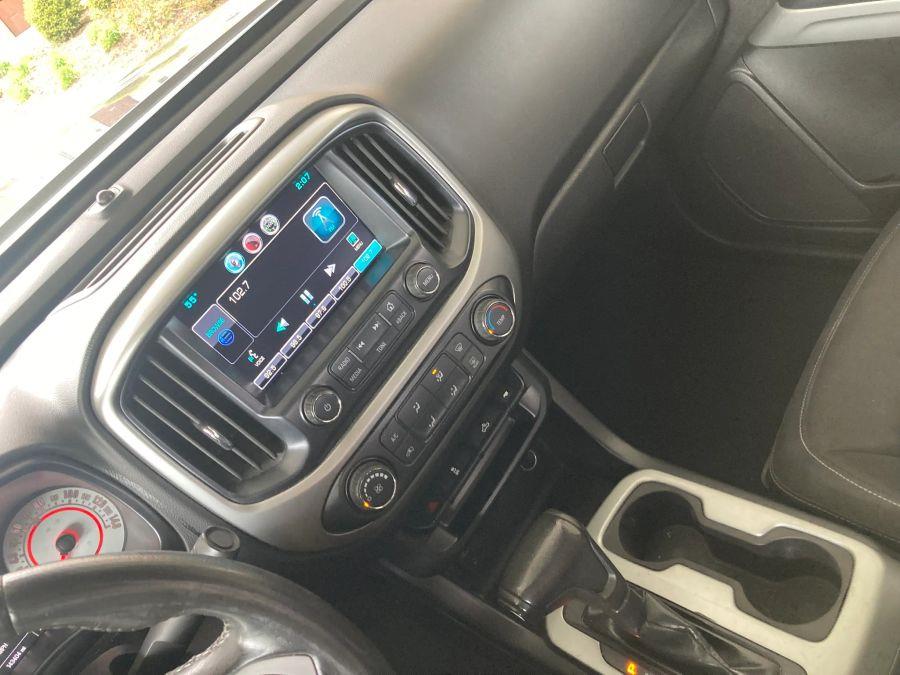Chevrolet Colorado Crew Cab photo 24