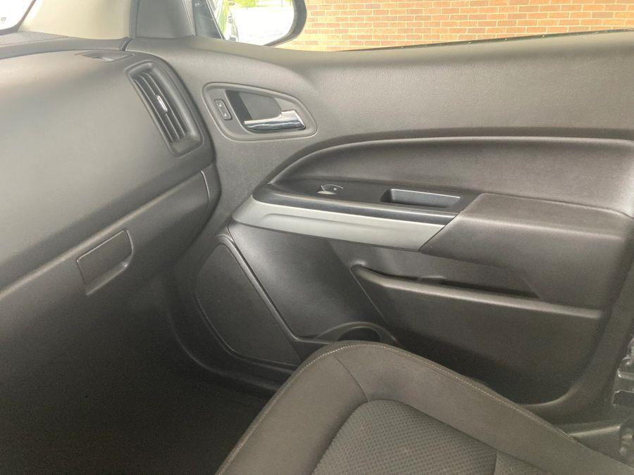 Chevrolet Colorado Crew Cab photo 26