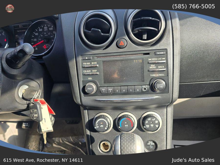 Nissan Rogue photo 9