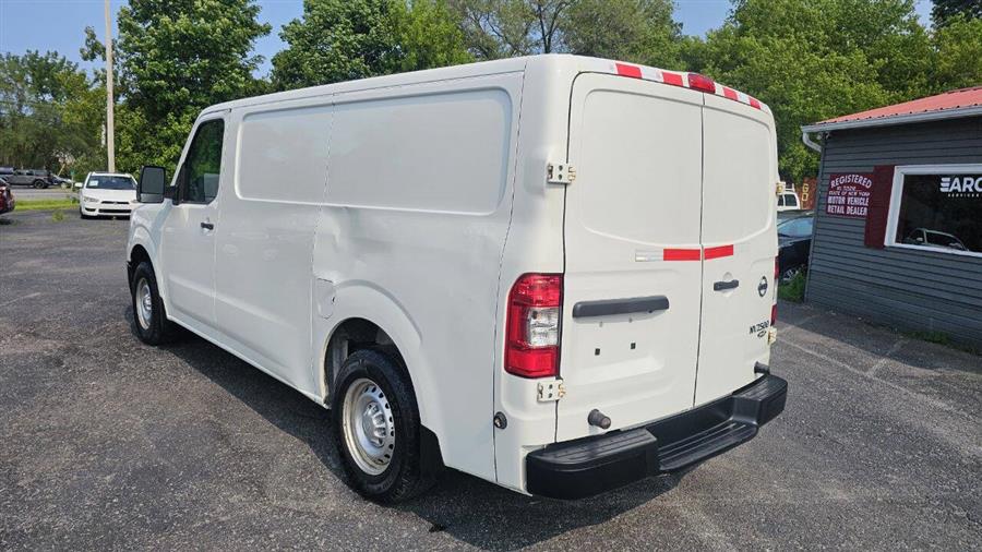 Nissan Nv photo 7