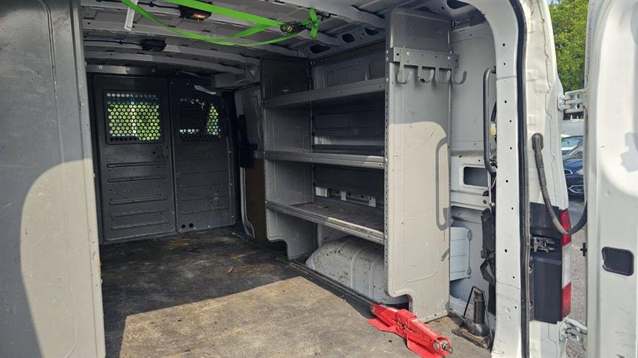 Nissan Nv photo 16