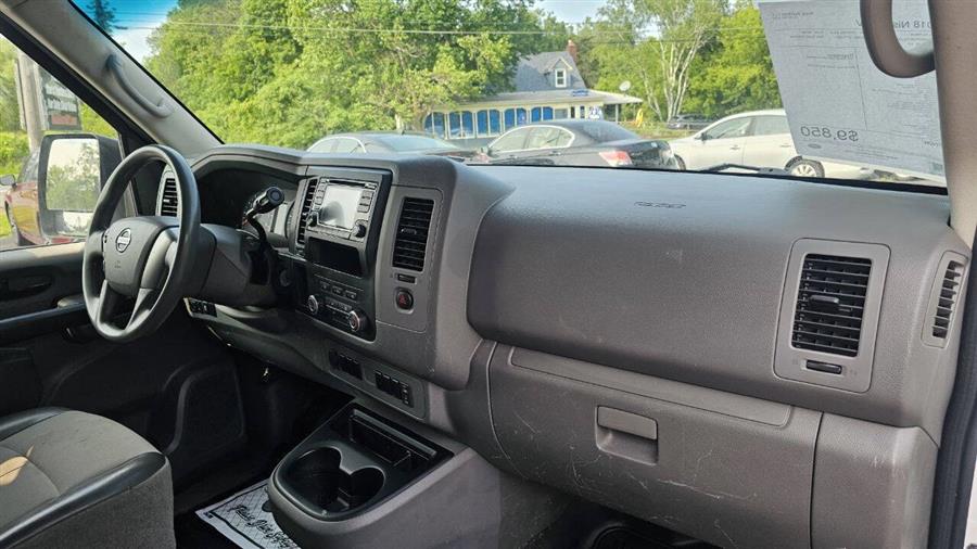 Nissan Nv photo 22