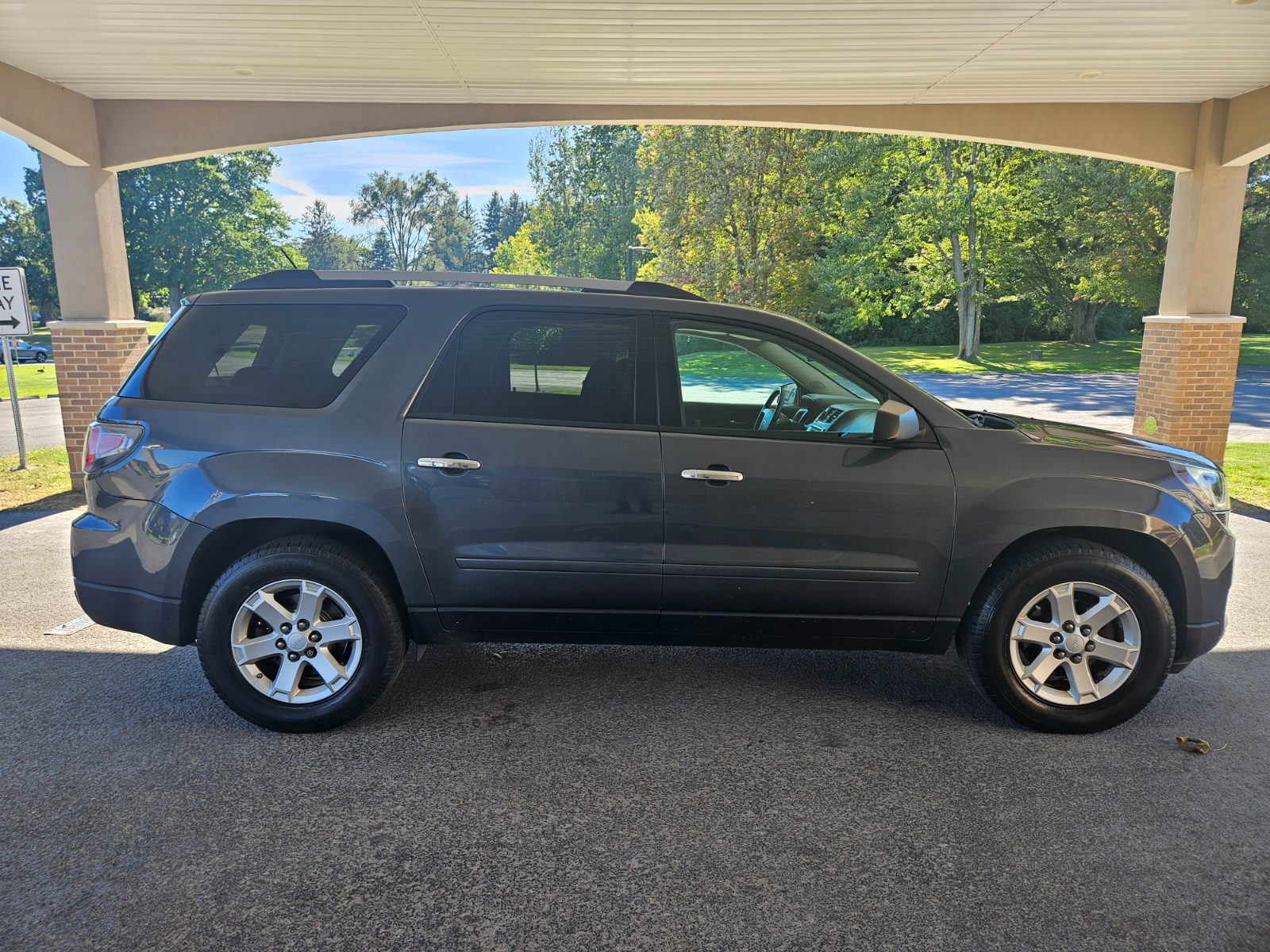 Gmc Acadia for sale at Chili Auto Outlet — photo 6
