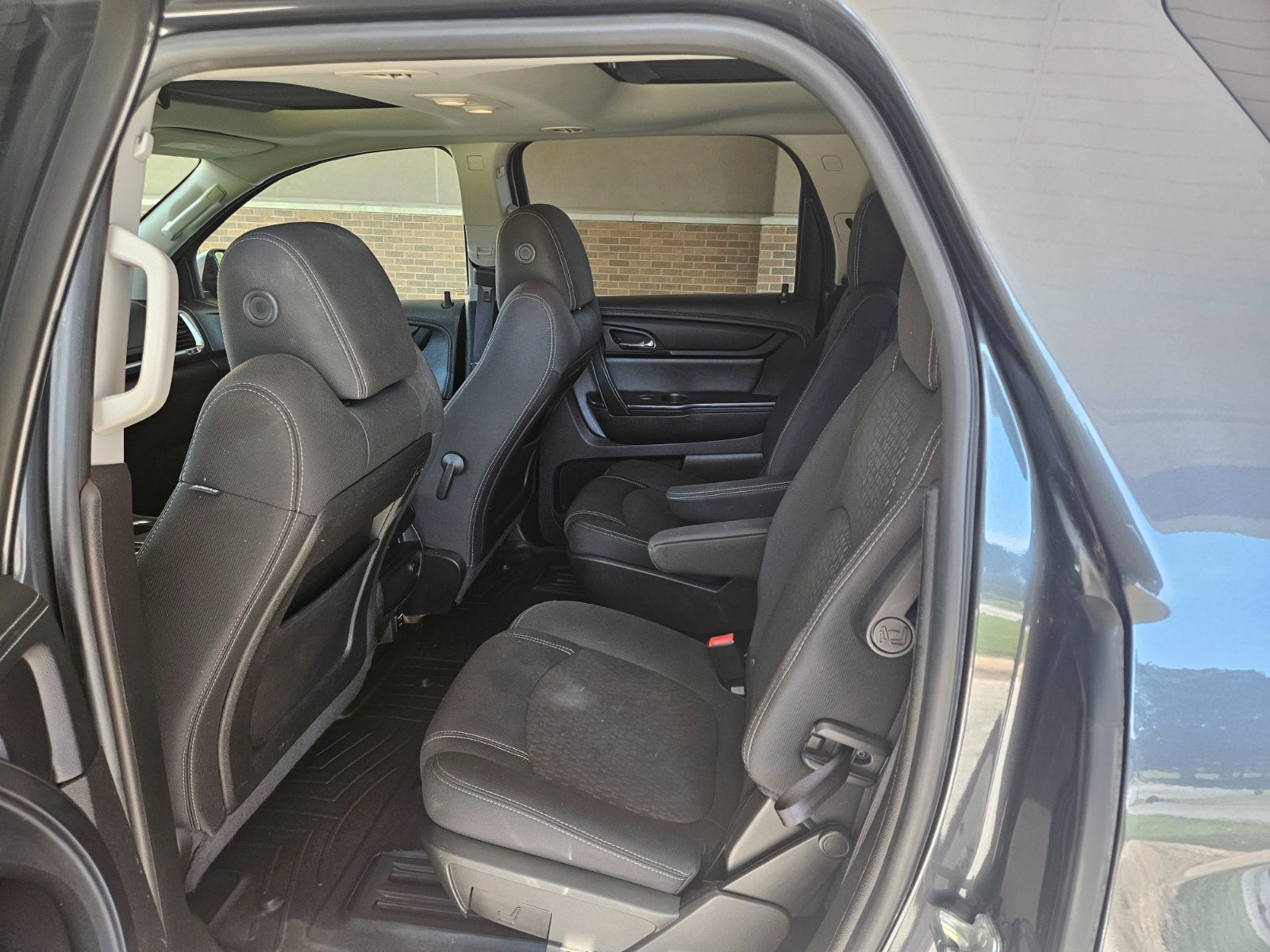 Gmc Acadia for sale at Chili Auto Outlet — photo 11