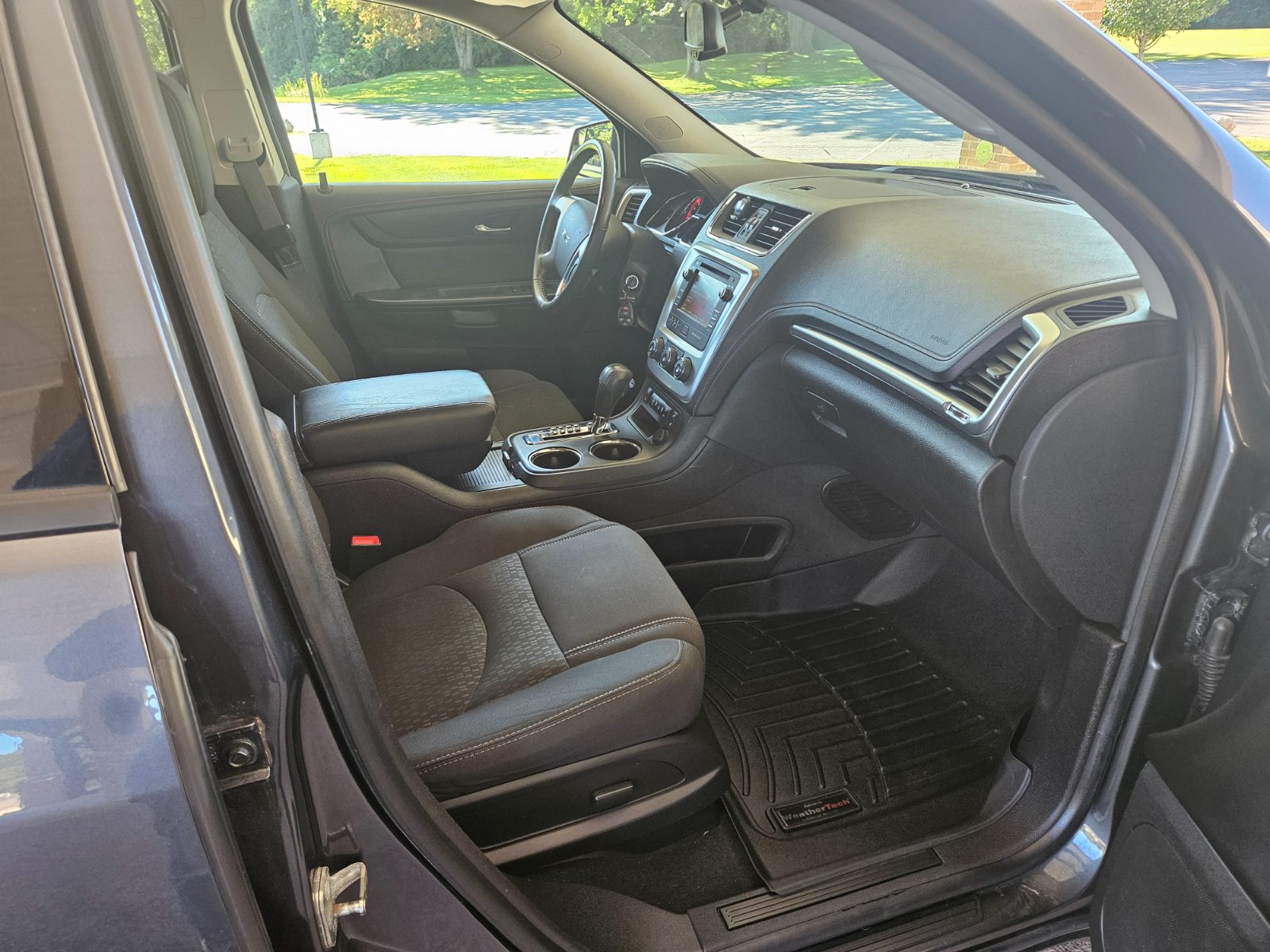 Gmc Acadia for sale at Chili Auto Outlet — photo 16