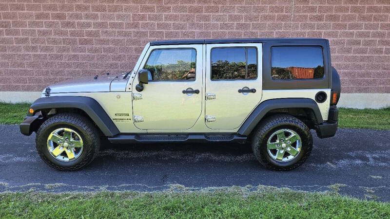 Jeep Wrangler Unlimited for sale at Arcia Services — photo 8