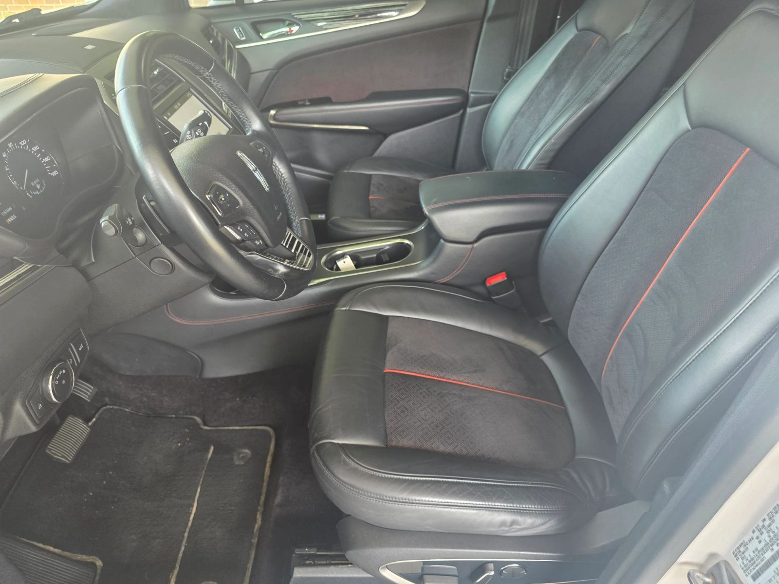 Lincoln Mkc photo 11