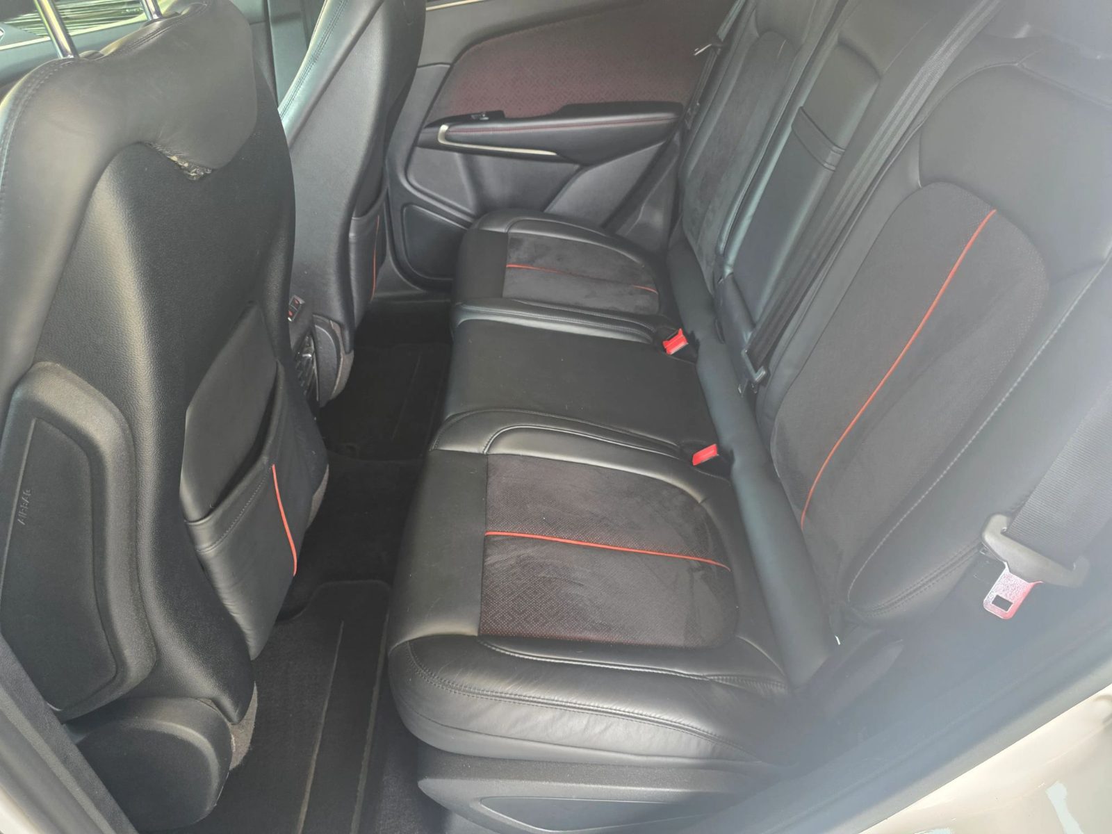Lincoln Mkc photo 13