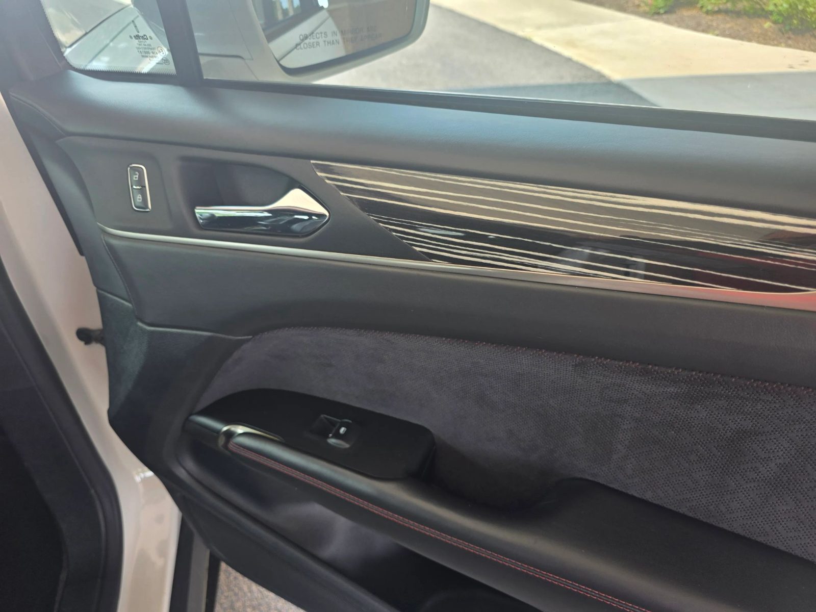 Lincoln Mkc photo 17