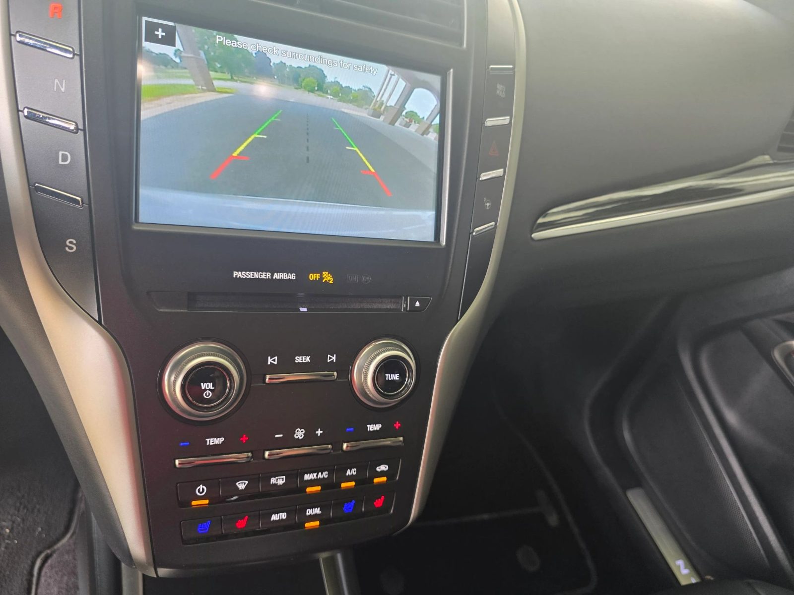 Lincoln Mkc photo 23