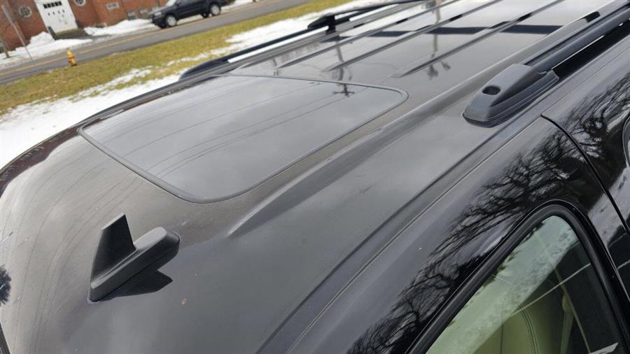 Chevrolet Suburban photo 12