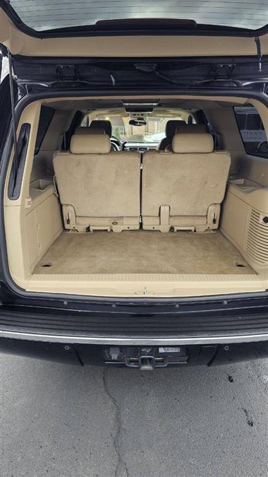 Chevrolet Suburban photo 19
