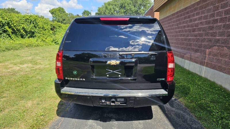 Chevrolet Suburban for sale at Arcia Services — photo 6