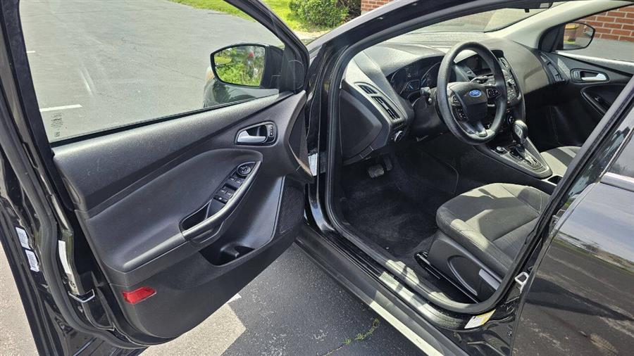 Ford Focus photo 11