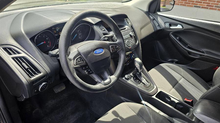 Ford Focus photo 12