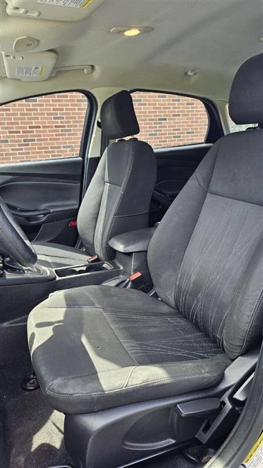 Ford Focus photo 13