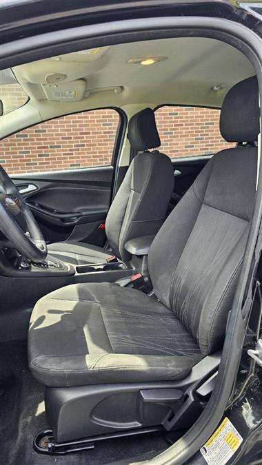 Ford Focus photo 14