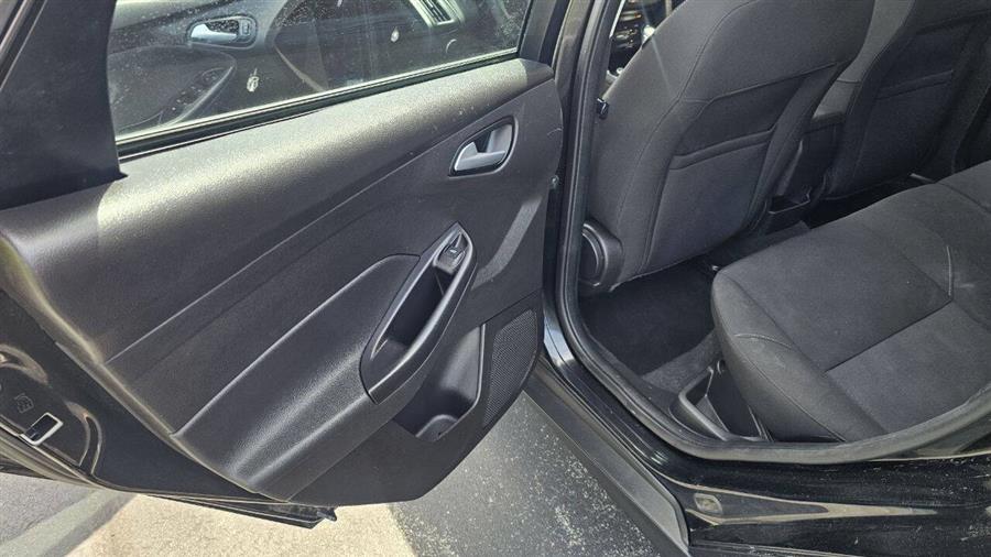 Ford Focus photo 15