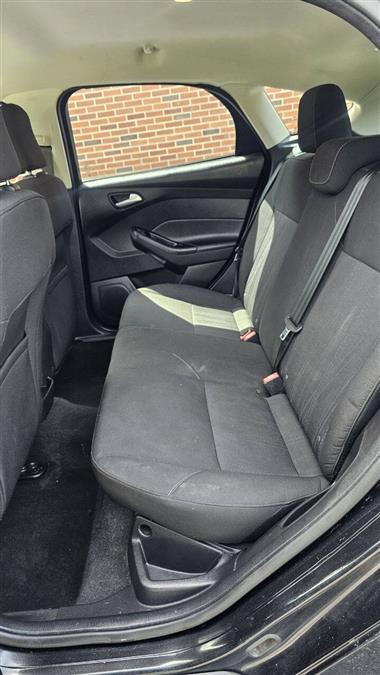 Ford Focus photo 16
