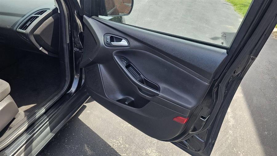 Ford Focus photo 21