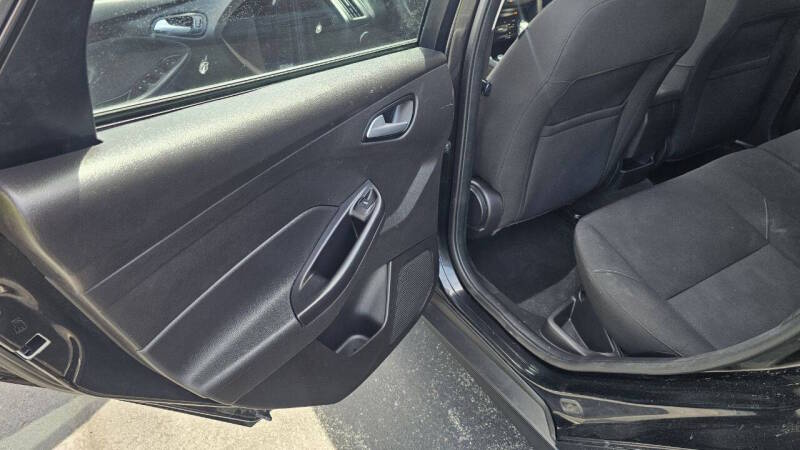 Ford Focus for sale at Arcia Services — photo 15