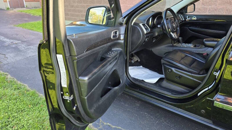 Jeep Grand Cherokee for sale at Arcia Services — photo 12