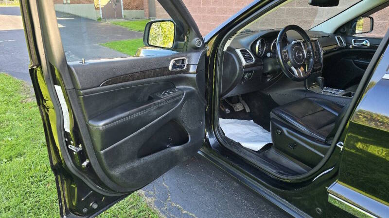 Jeep Grand Cherokee for sale at Arcia Services — photo 13