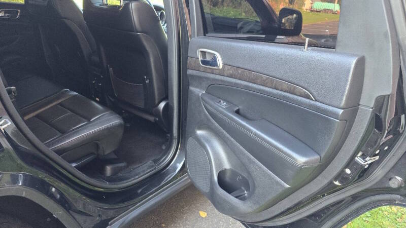 Jeep Grand Cherokee for sale at Arcia Services — photo 17