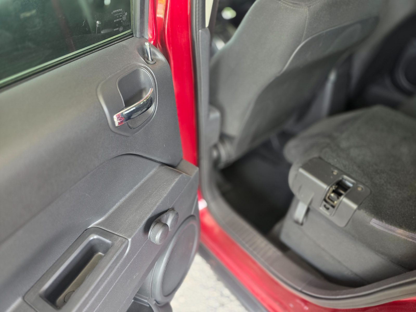 Jeep Patriot for sale at Chili Auto Outlet — photo 11