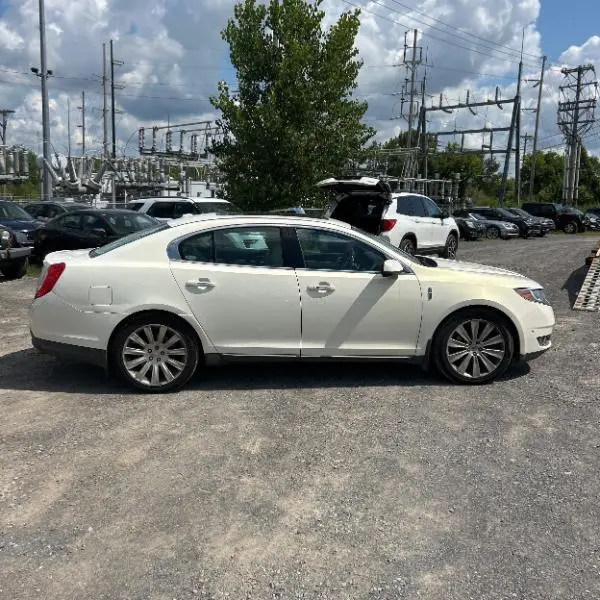 Lincoln MKS photo 3